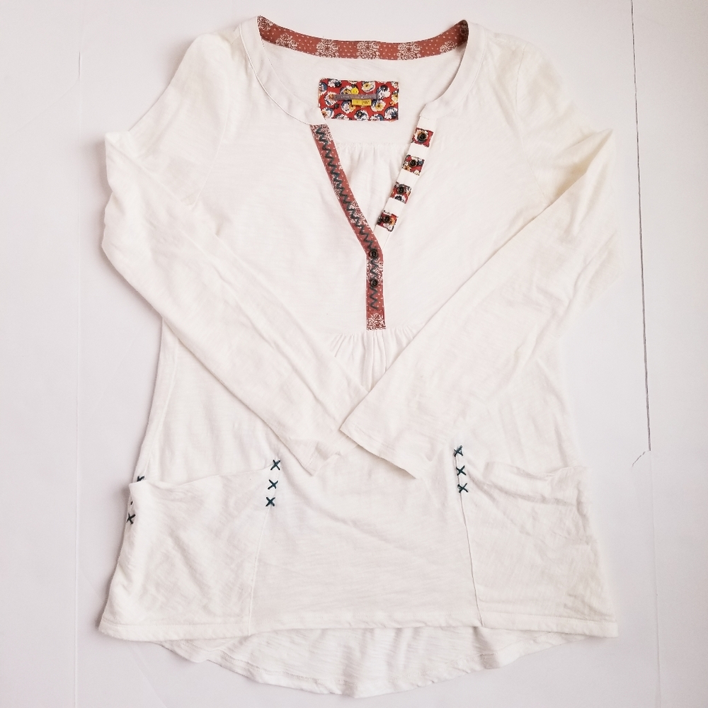 Anthropology Little yellow button S top
